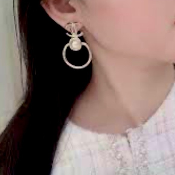 Chanel Pearl CC Drop earrings - Picture 3 of 8